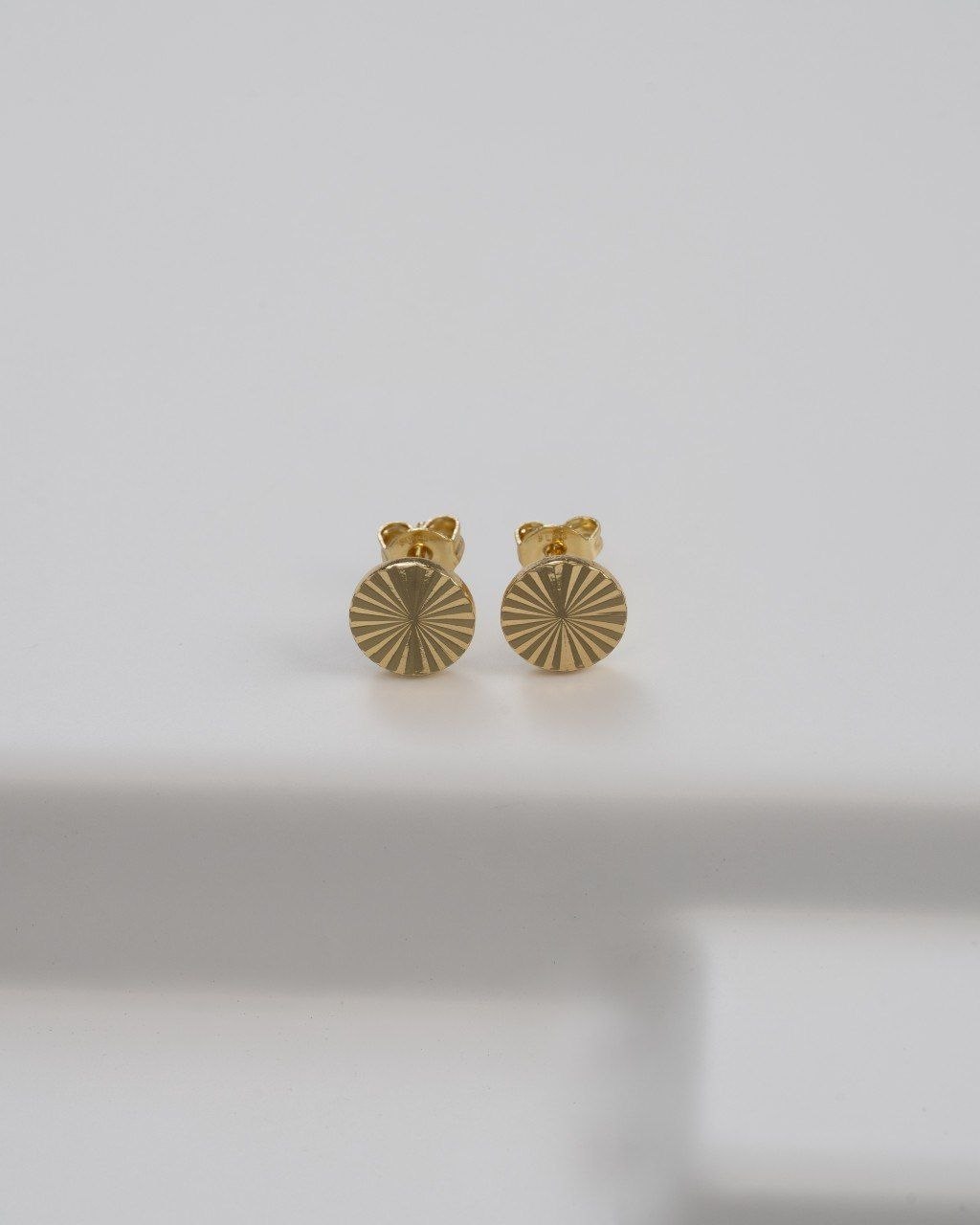 Topo Sol Redondo - Oro laminado 18k